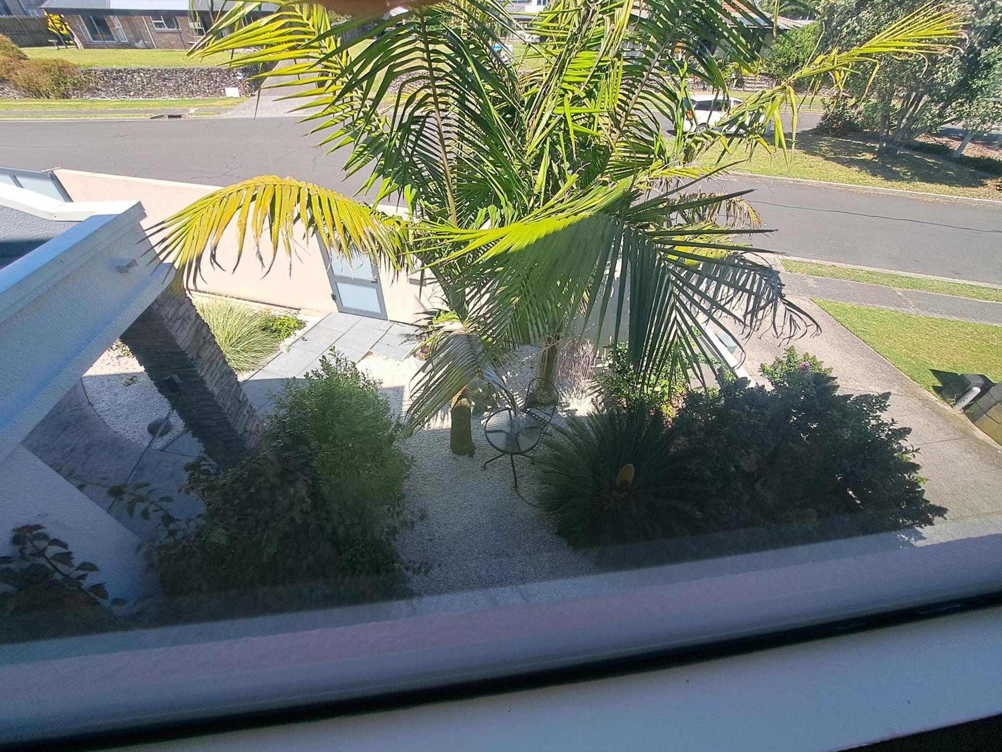 Two Rooms With One Queen Size Bed In Each Room One Bathroom For The Two Rooms Mount Maunganui Exterior foto